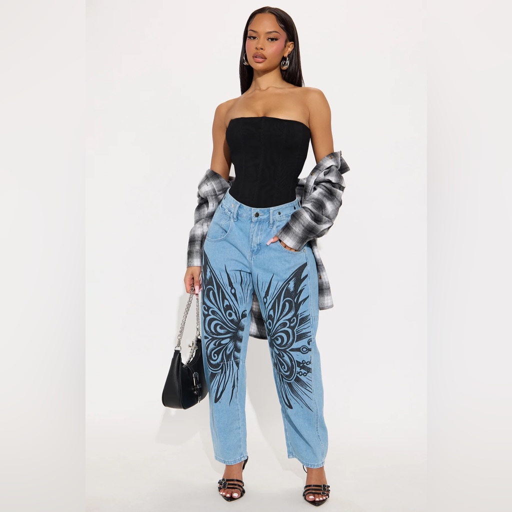 Fashion Nova Nwt Sz 1 Metamorphosis Taper Leg Jeans Msrp $39.99